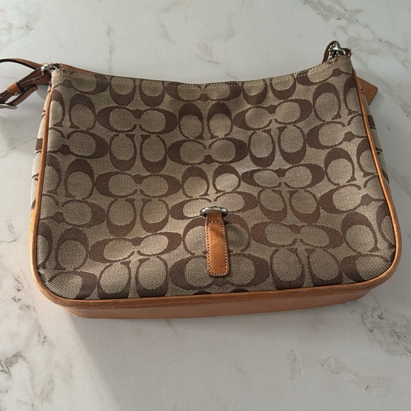 Coach Hampton signature leather canvas shoulder Bag EUC - Picture 4 of 8